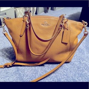 Coach small pebble leather bag